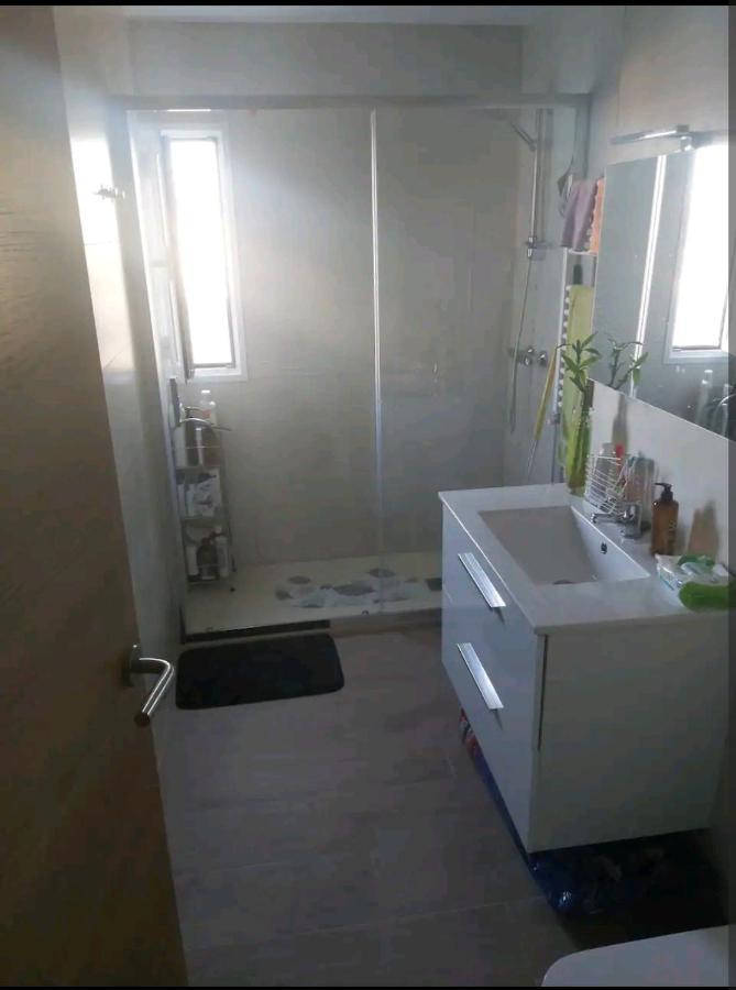 Amplia Habitacion En Vivienda Duplex Madrid Exterior foto